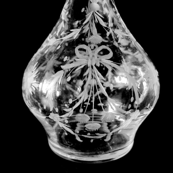 Vintage Etched Glass Decanter Bottle With Floral and Bow Design & Stopper - Picture 3 of 8